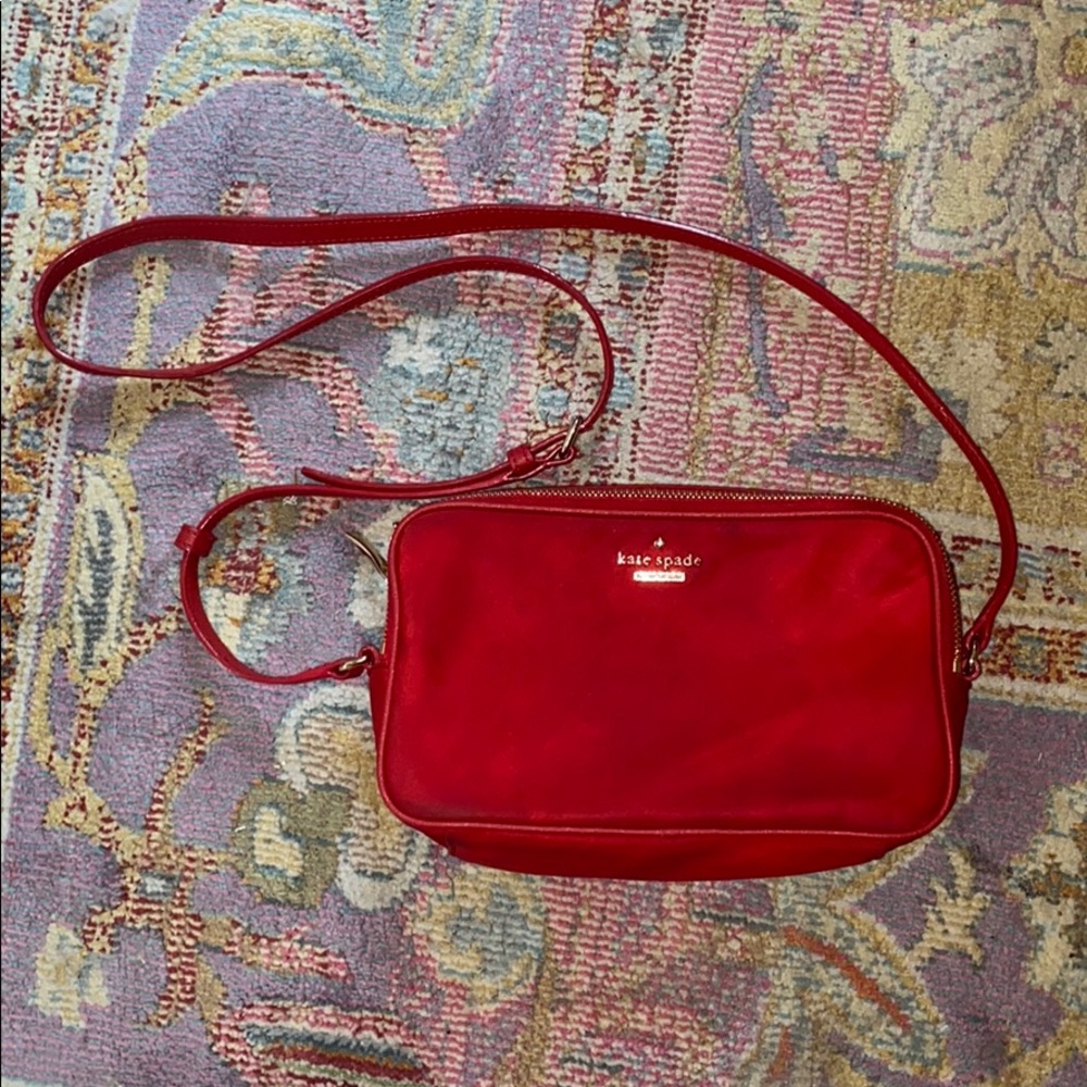 Dual zipper Kate Spade camera bag